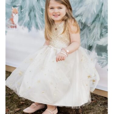 Gylltur barna veislukjóll